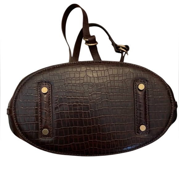 Cleobella Elegant Brown Crocodile-Embossed Women's Bag - Picture 4 of 5